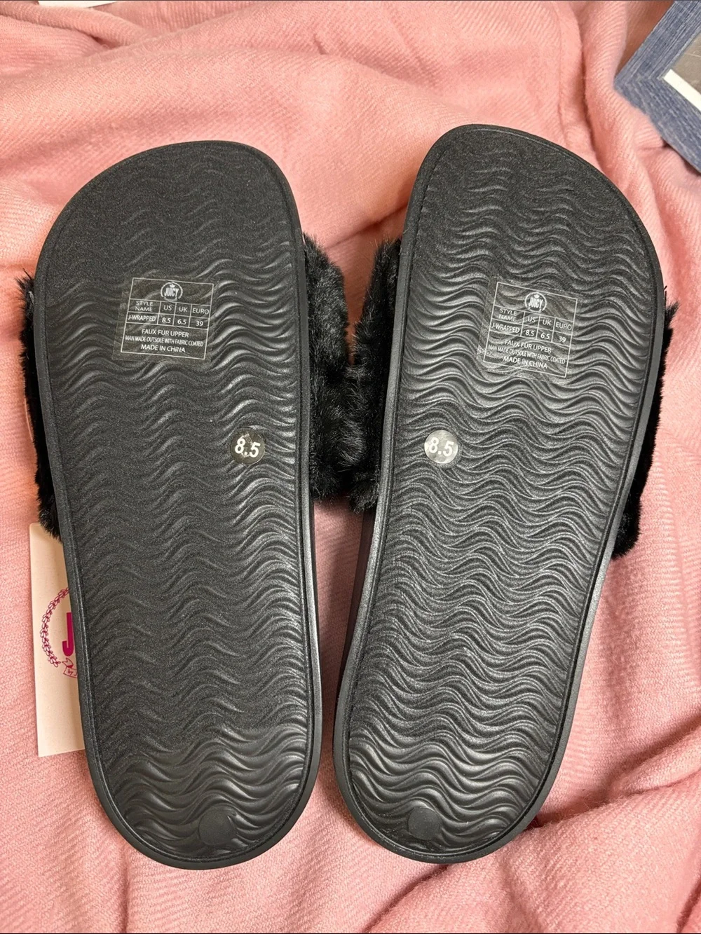 Juicy by Juicy Couture Black Faux Fur Slide Sandals New in Box W8.5 - Picture 8 of 13